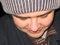 �udia