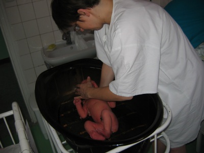 V utorok ma mamina prv� kr�t sama k�pala.