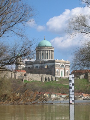 E�te meter a zatop� baziliku :-)
