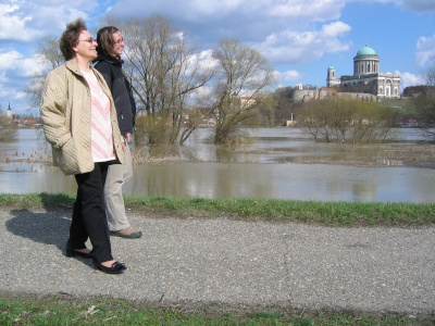 So starou mamou na prech�dzke po hr�dzi